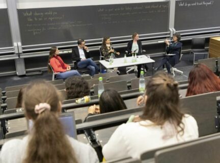 Towards entry "WomenInScience@TF"