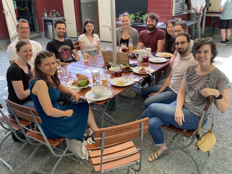 BRAINIACS/LKM Beergarden visit