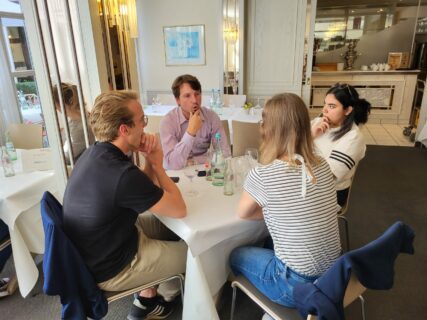 Stimulating discussions at the EBM Retreat. (Image: A. Dakkouri-Baldauf)